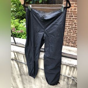 Patagonia Men’s Rain Pants. Black size medium.